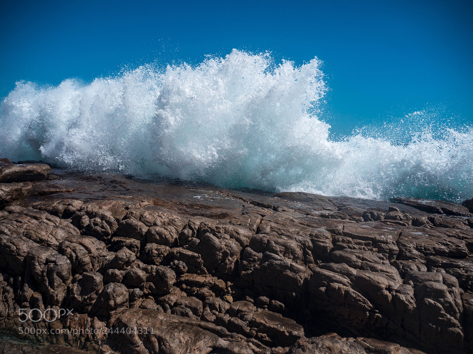 Panasonic Lumix DMC-GH4 sample photo. Crashing force of ocean photography