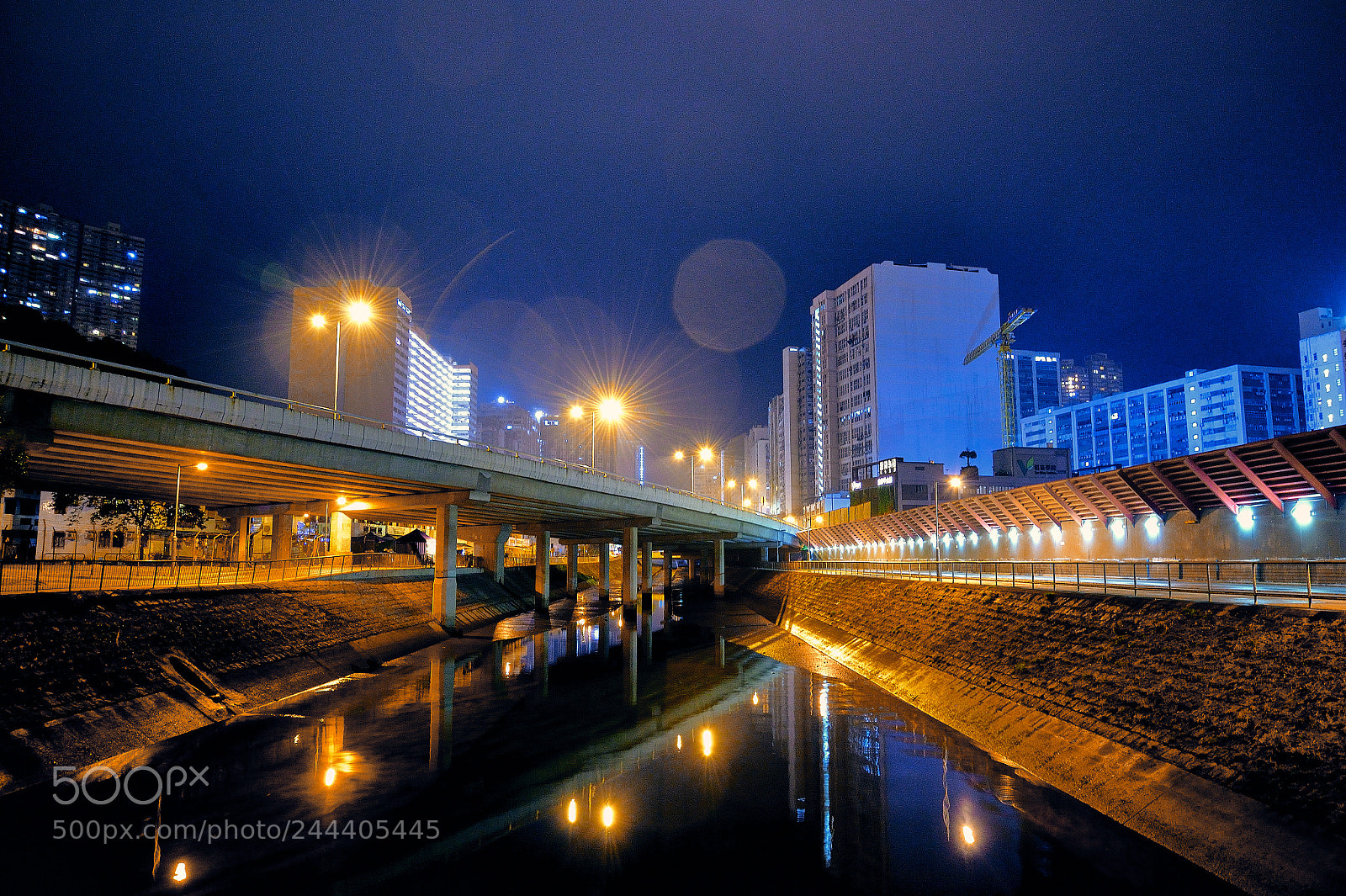 Nikon Df sample photo. Rainny city hong kong photography