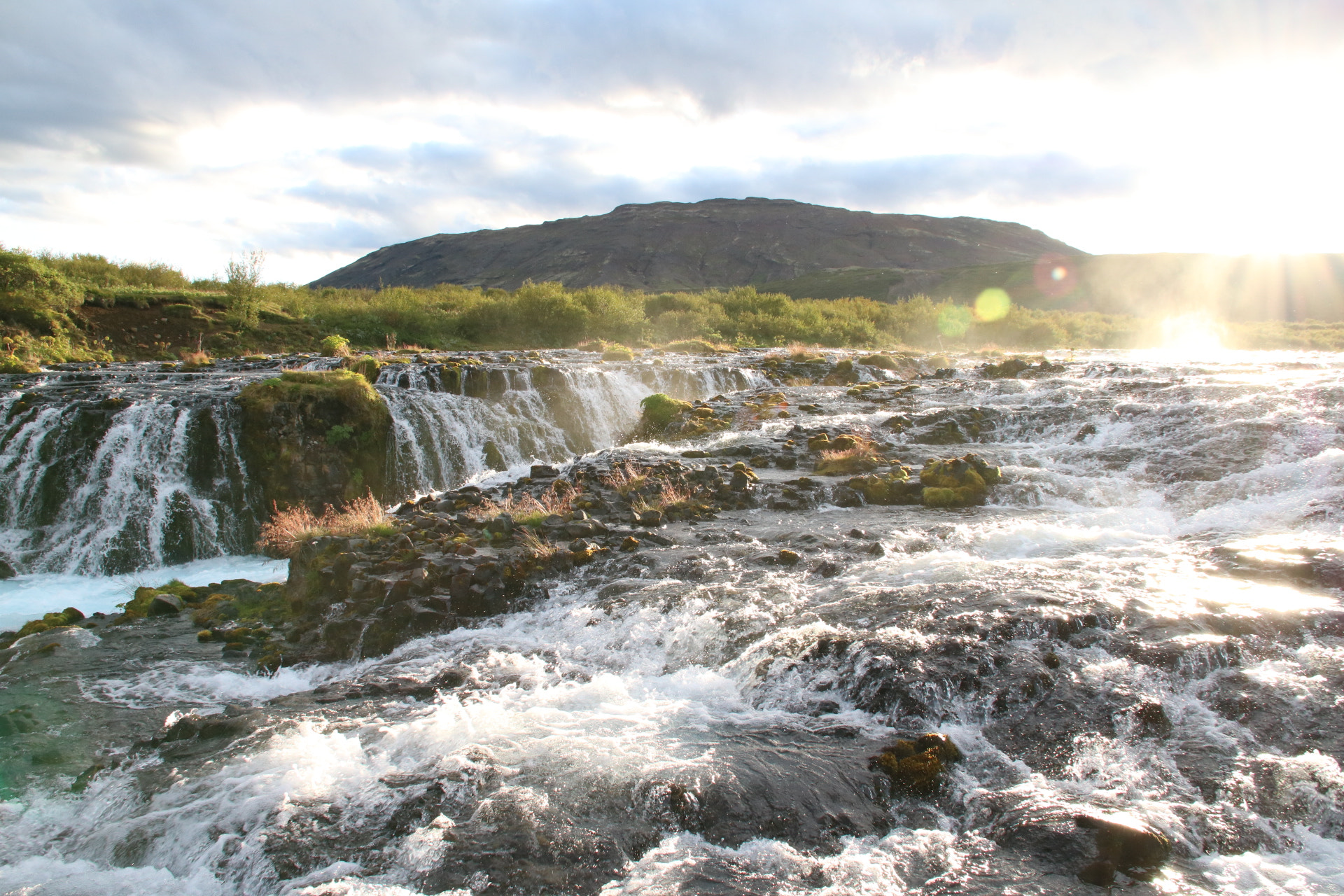 Canon EOS 760D (EOS Rebel T6s / EOS 8000D) + Canon EF 75-300mm F4.0-5.6 IS USM sample photo. Bruarfoss iceland photography