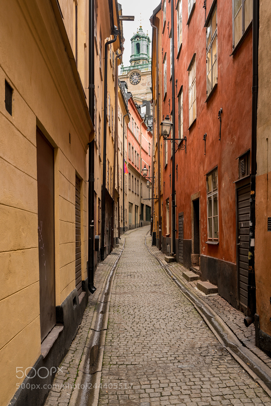 Sony a7R II sample photo. Narrow cobblestone street in photography