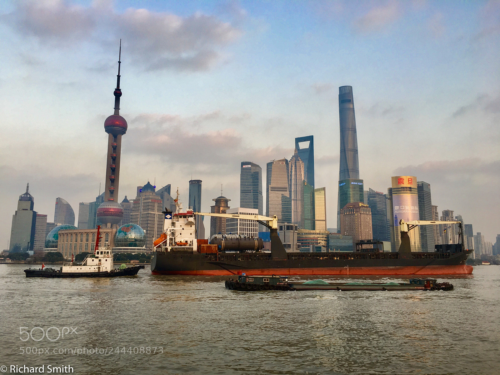 Apple iPhone 6s Plus sample photo. Rush hour photography