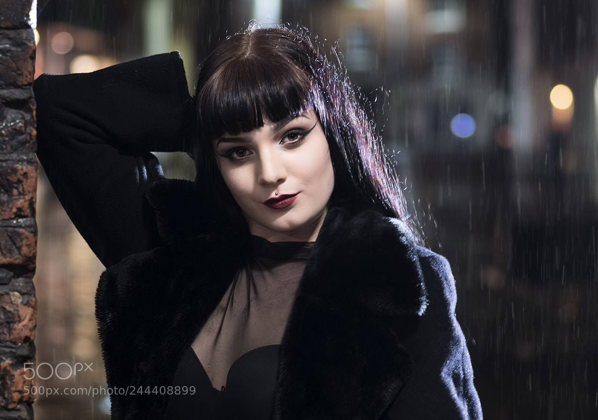 Sony ILCA-77M2 sample photo. Keeping dry photography