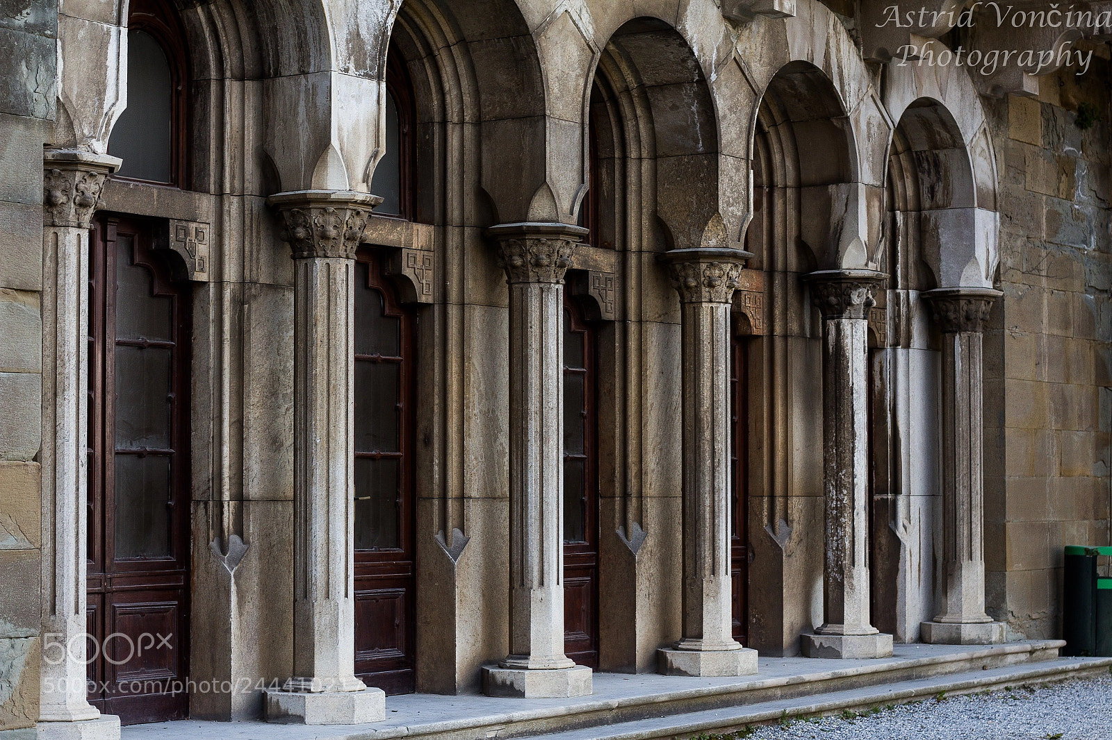 Canon EOS 650D (EOS Rebel T4i / EOS Kiss X6i) sample photo. Arches of castello di photography