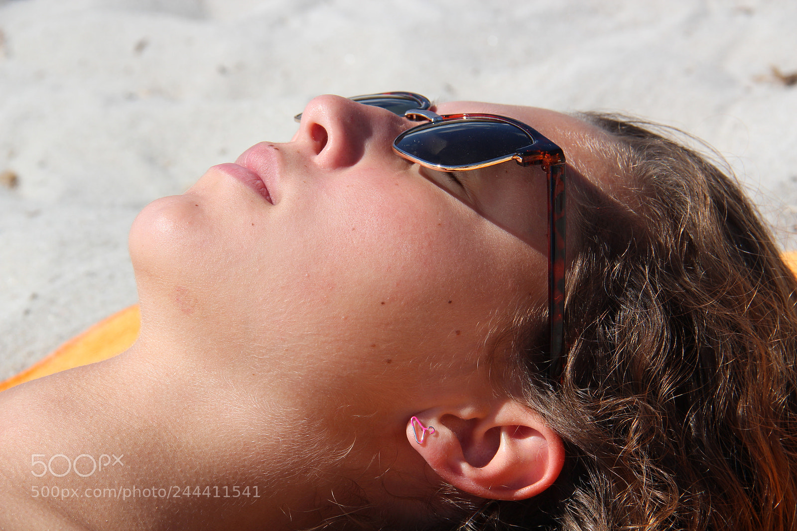 Canon EF-S 18-135mm F3.5-5.6 IS sample photo. Sunbathing photography