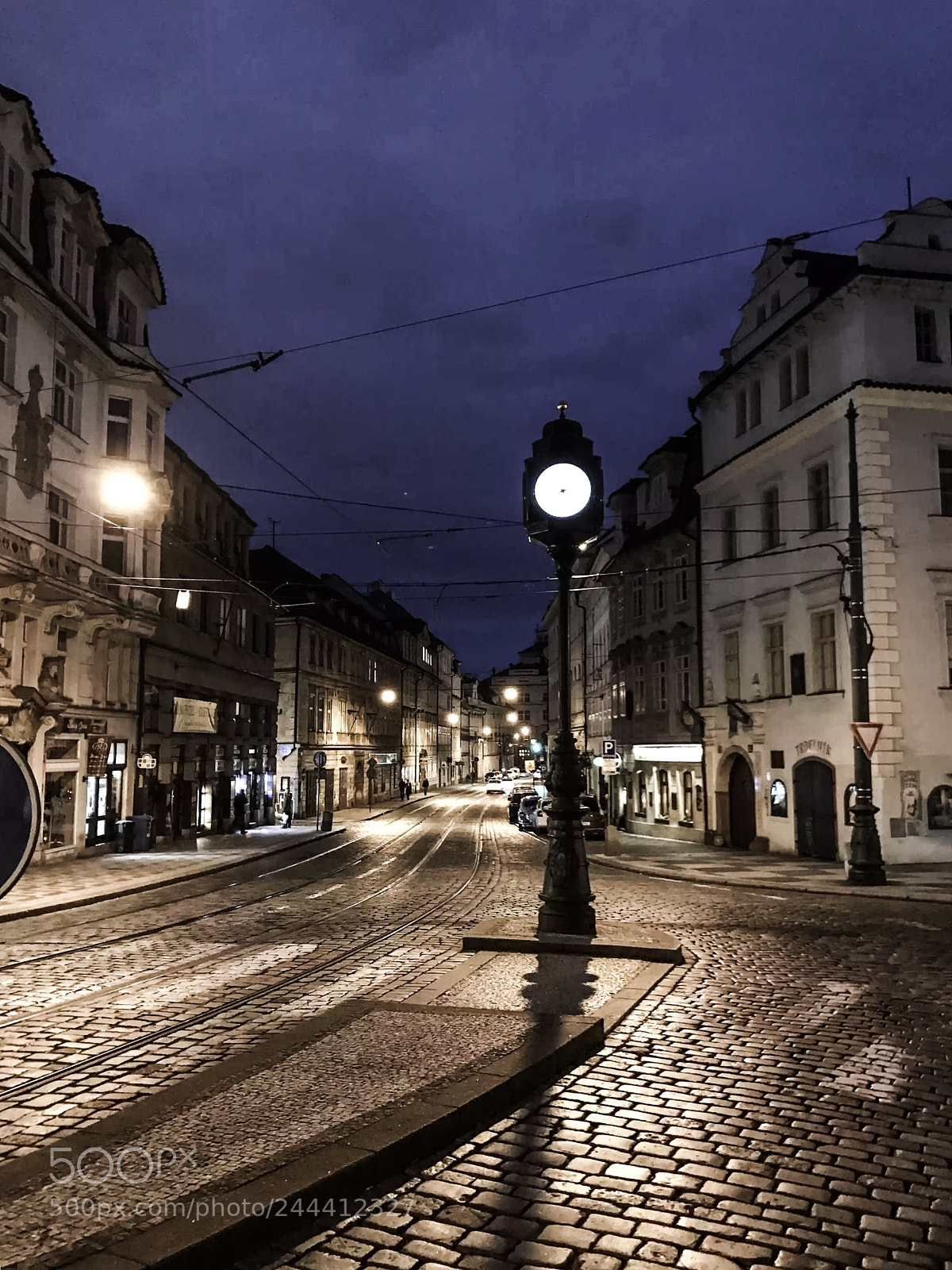 Apple iPhone 7 Plus sample photo. Malá strana late night photography
