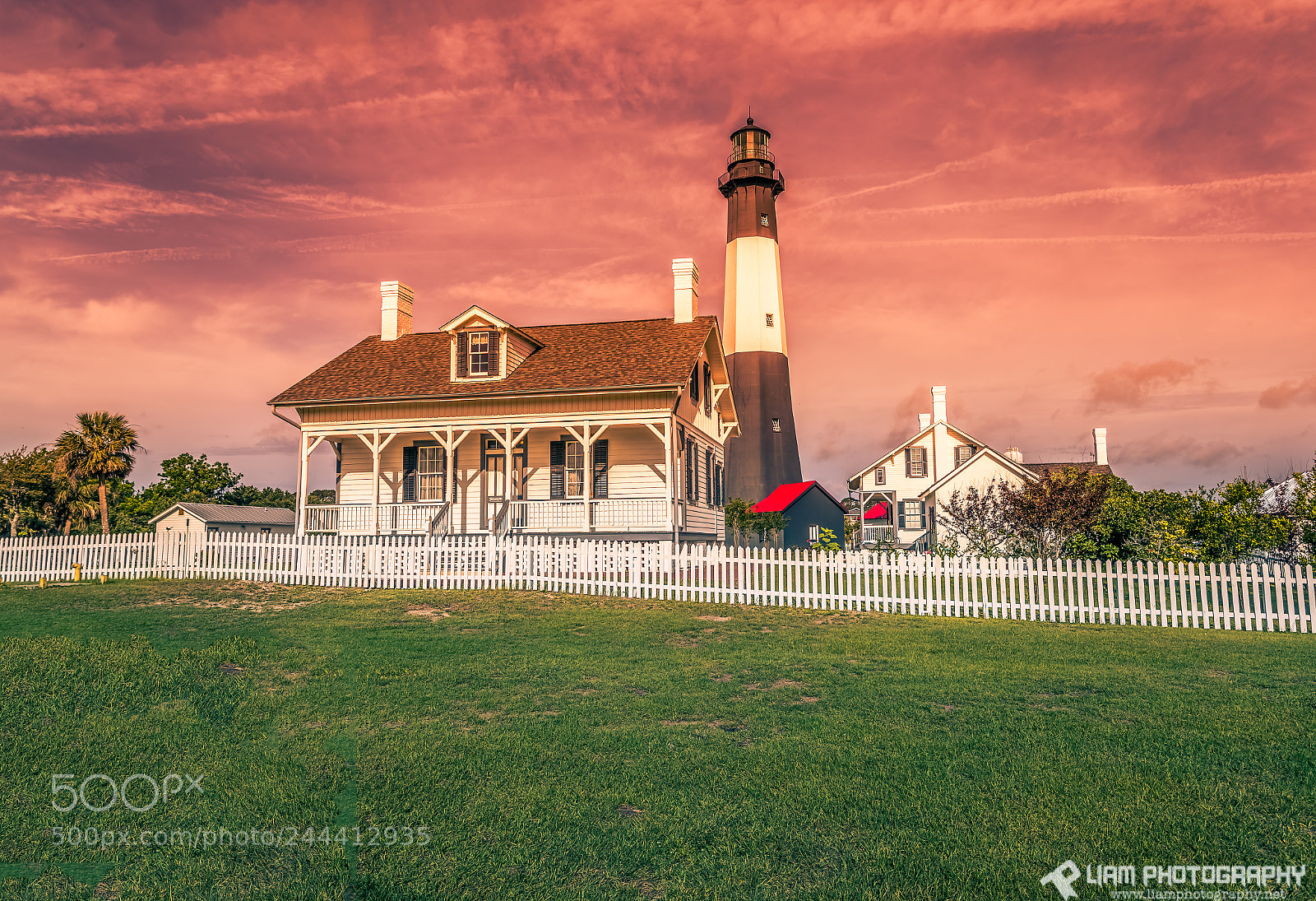 Canon EOS-1D X Mark II sample photo. Sunset @ tybee island lighthouse photography