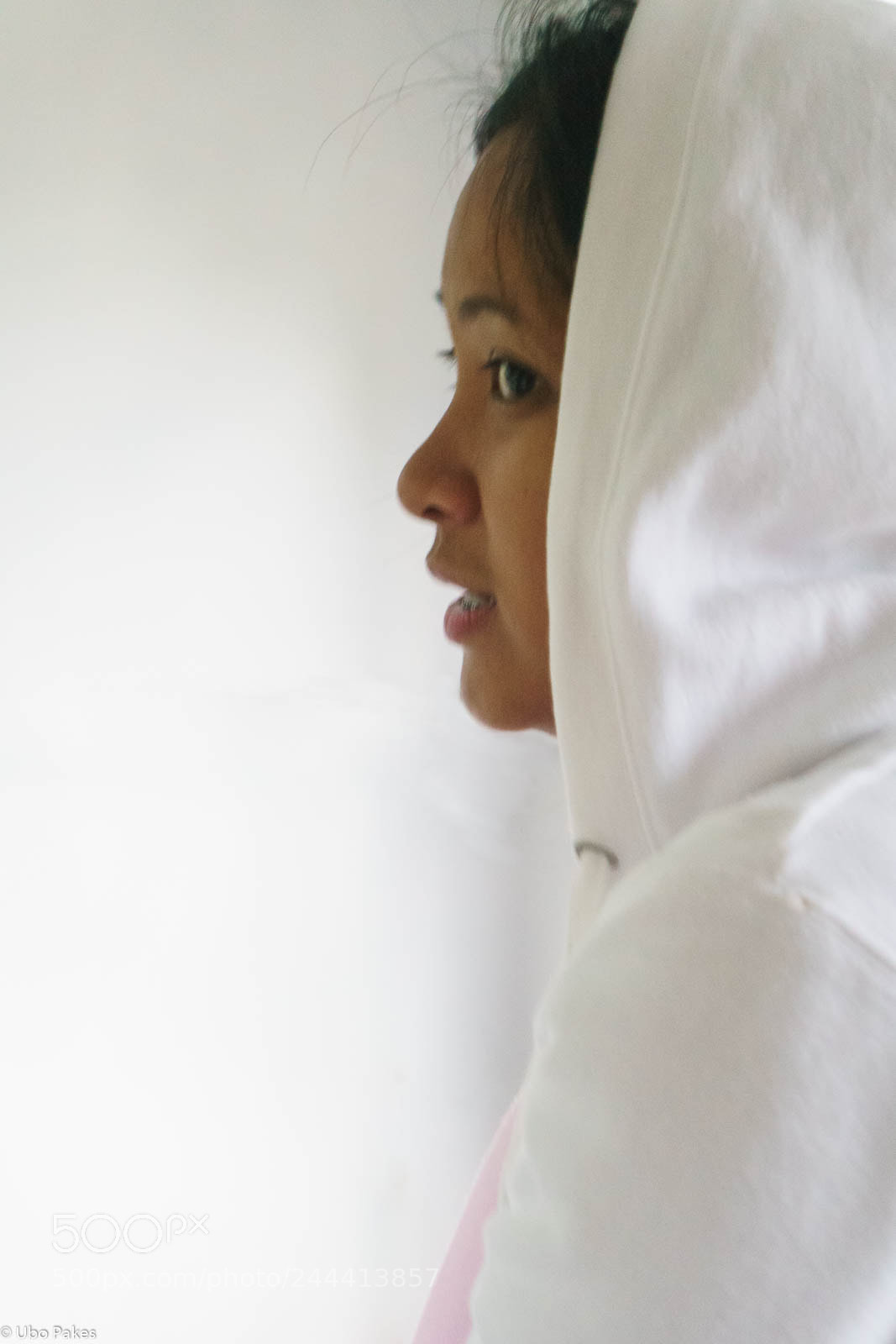 Sony a6300 sample photo. Woman in white photography