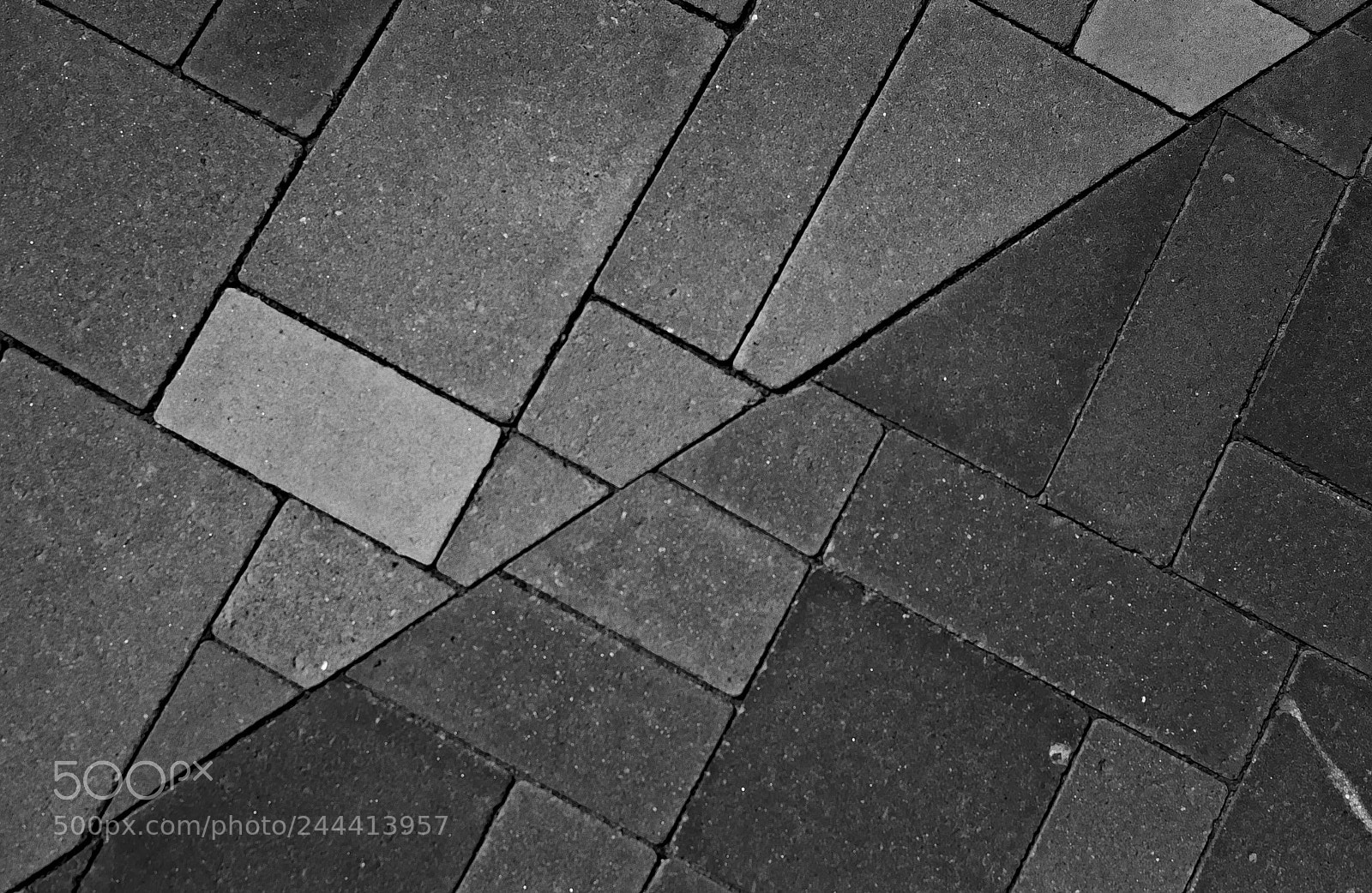 Nikon D3200 + Nikon AF-S DX Nikkor 35mm F1.8G sample photo. Torture... photography