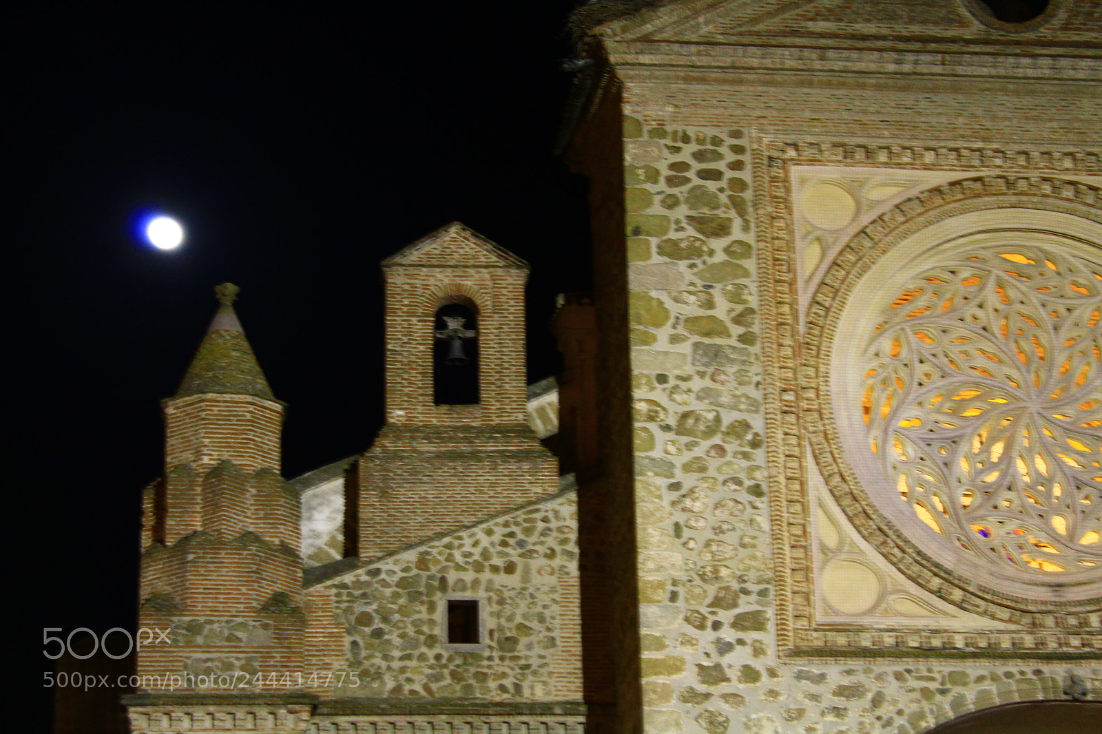 Canon EOS 1300D (EOS Rebel T6 / EOS Kiss X80) sample photo. Talavera de noche photography