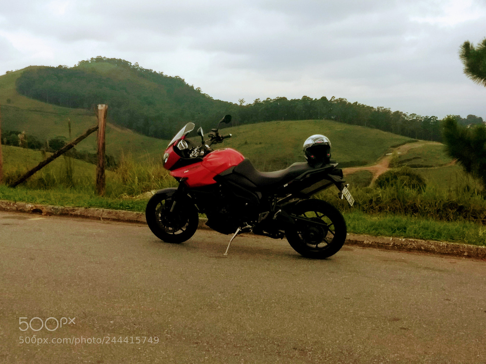 Motorola Moto Z (2) Play sample photo. Triumph sport 1050 photography