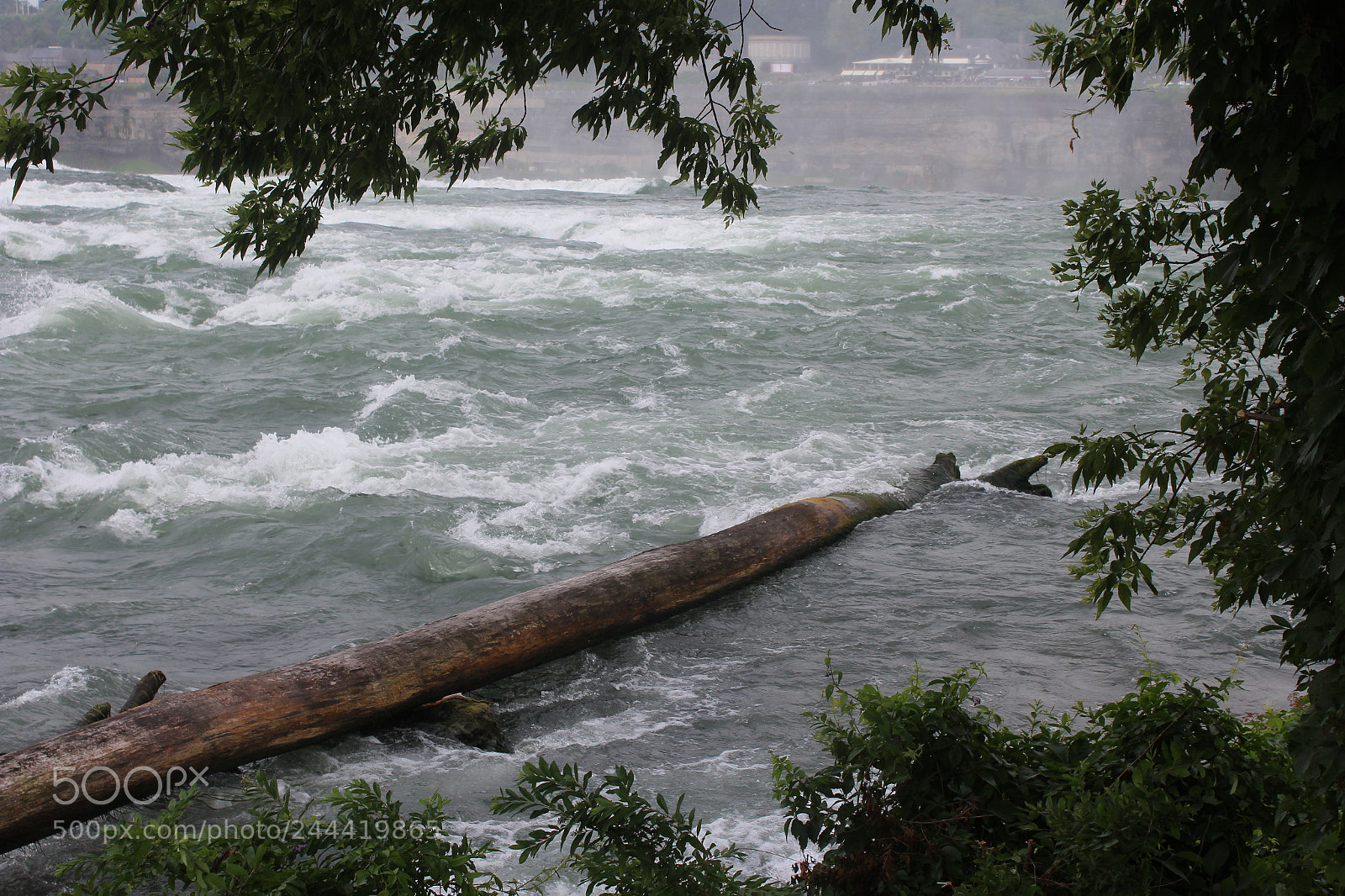Canon EOS 1200D (EOS Rebel T5 / EOS Kiss X70 / EOS Hi) sample photo. Rushing waters photography