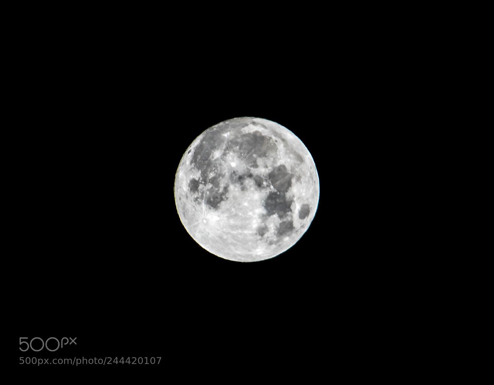 Canon EOS 750D (EOS Rebel T6i / EOS Kiss X8i) sample photo. The moon tonight photography