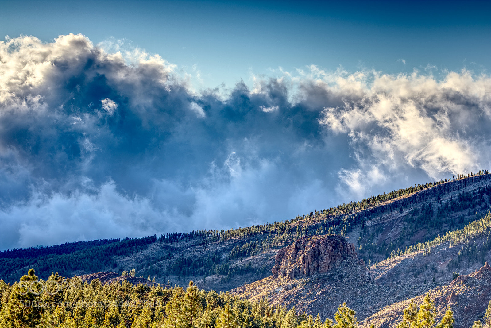 Canon EOS 750D (EOS Rebel T6i / EOS Kiss X8i) sample photo. Wall of clouds photography