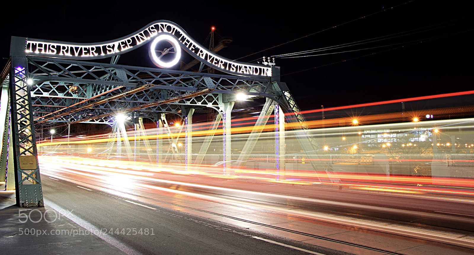 Canon EOS 650D (EOS Rebel T4i / EOS Kiss X6i) sample photo. Long exposure to traffic photography