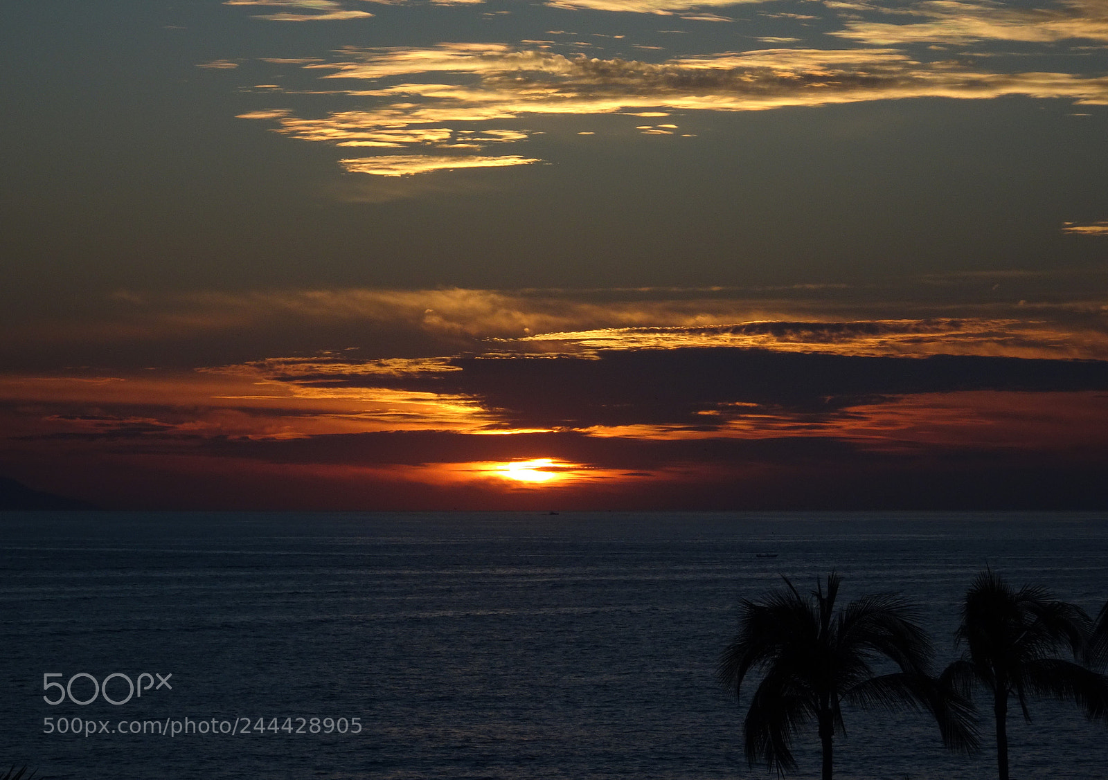 Sony Cyber-shot DSC-HX90V sample photo. Sunset in the clouds. photography