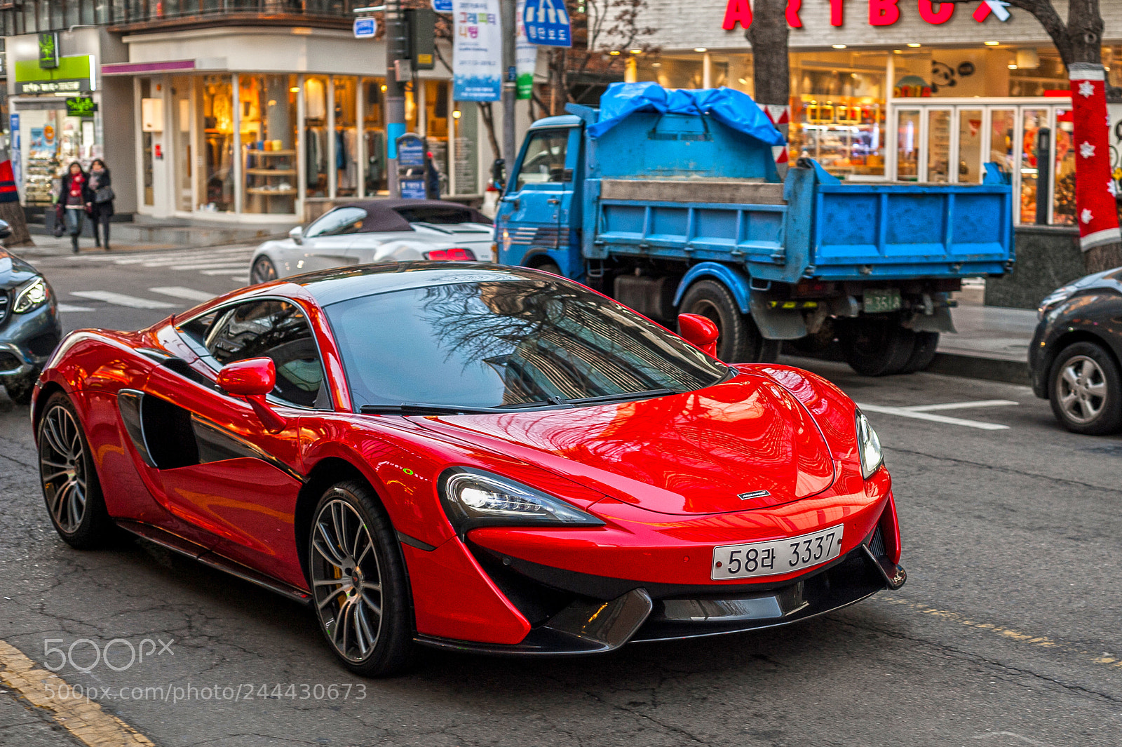 Nikon D700 sample photo. Mclaren 570s in garosu-gil photography