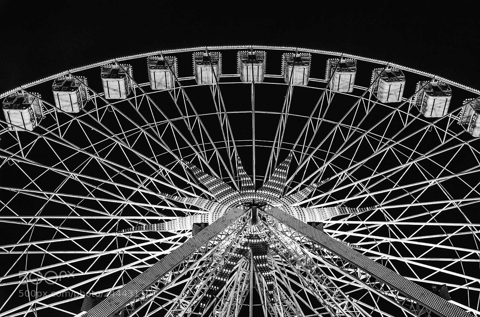 Nikon D5100 sample photo. B&w photography