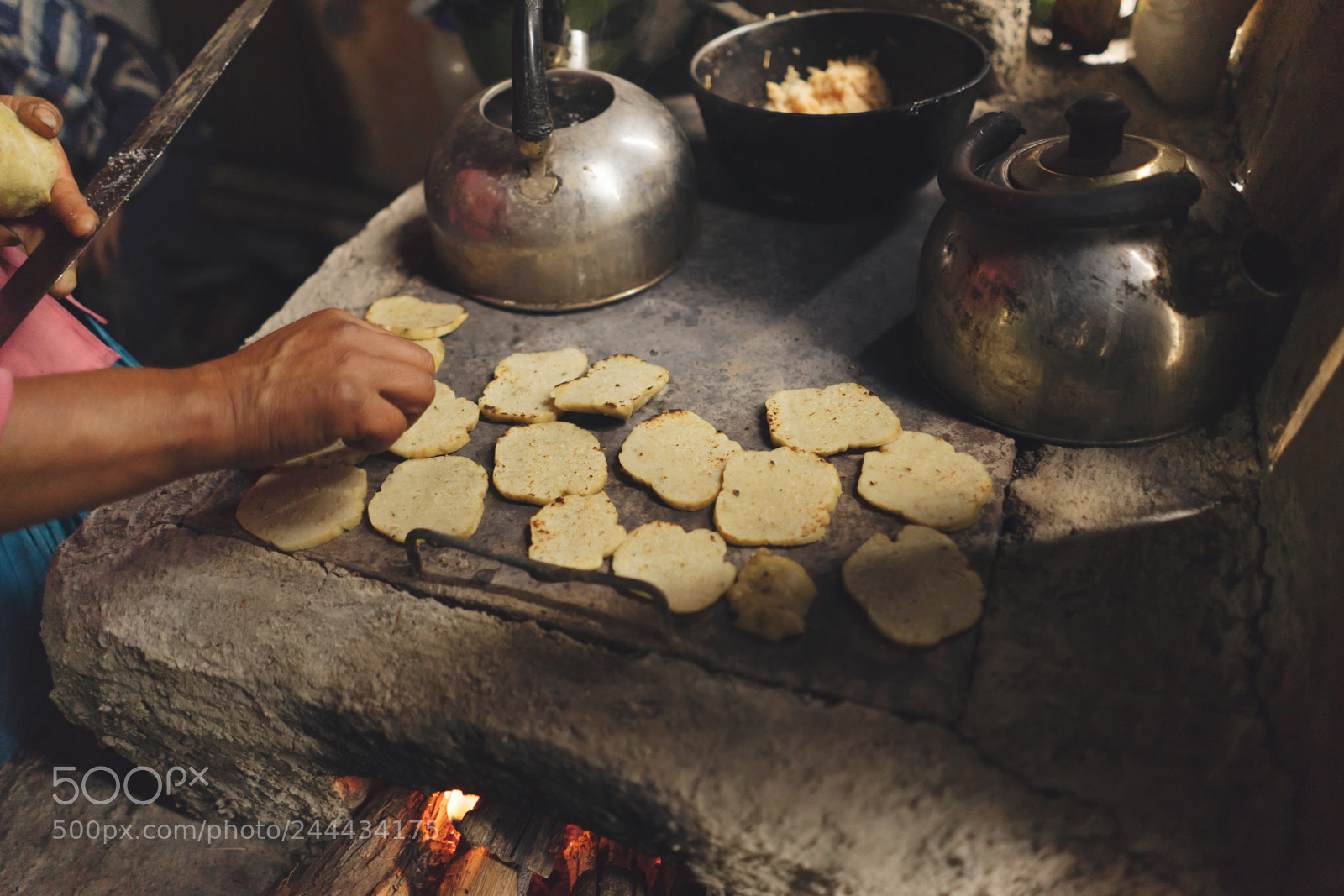 Sony a7 II sample photo. Traditional kitchen photography