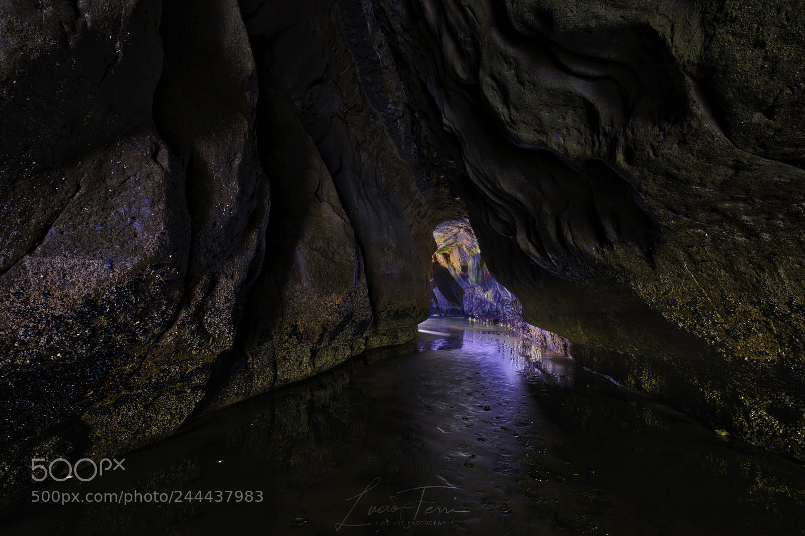 Fujifilm X-T2 sample photo. Aladdin's cave photography