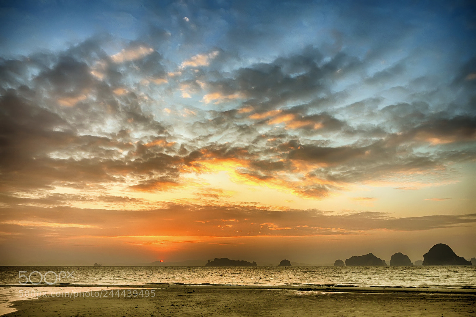 Olympus OM-D E-M1 Mark II sample photo. Tubkaek beach photography