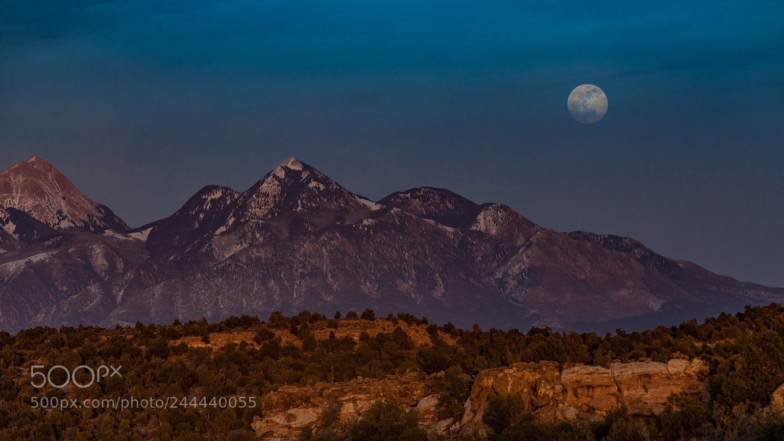 Canon EOS-1D X Mark II sample photo. Full moon rise in photography