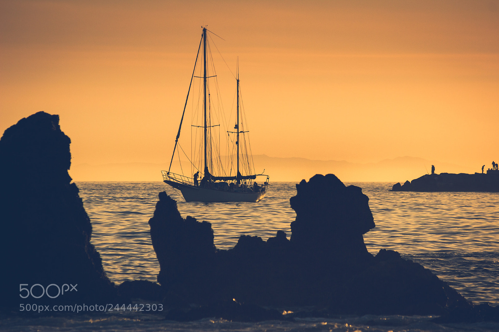 Canon EOS 600D (Rebel EOS T3i / EOS Kiss X5) sample photo. Newport harbor at sunset photography