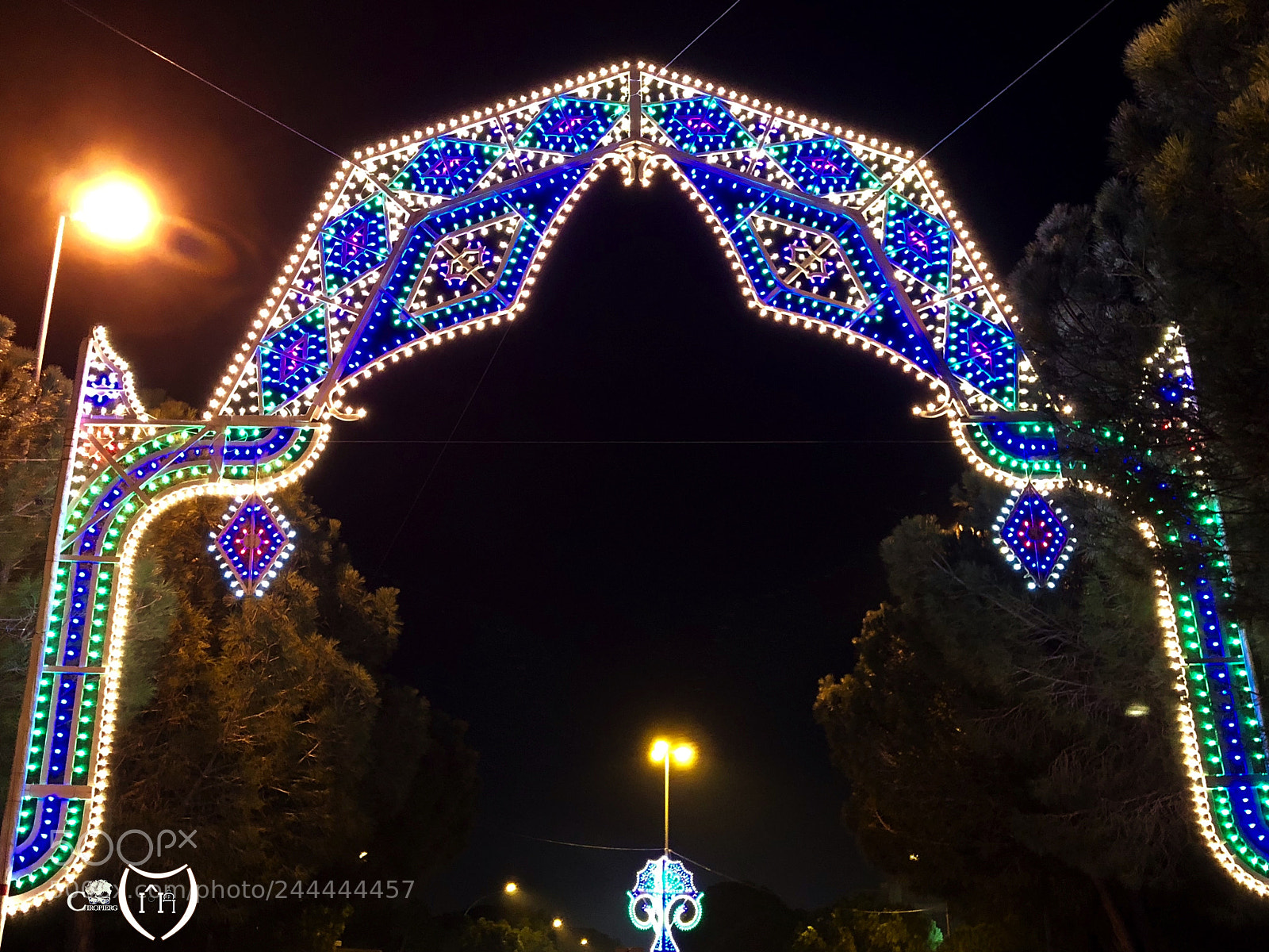 Apple iPhone X sample photo. Luminarie della foc ra photography