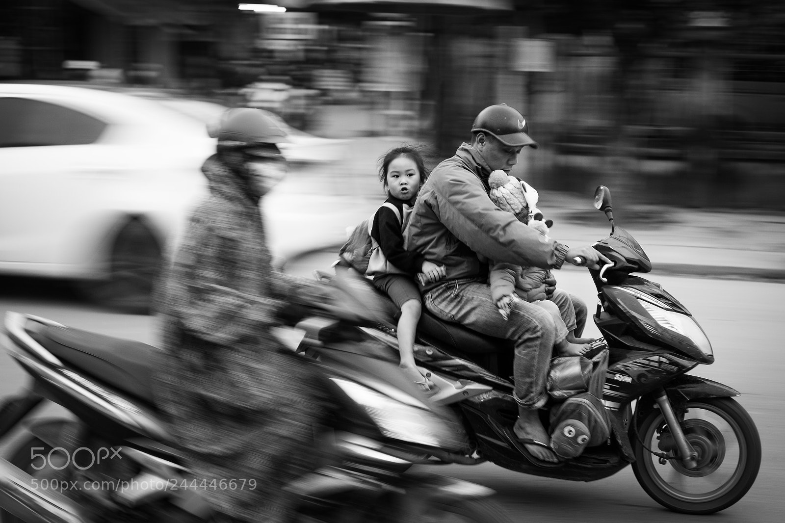 Fujifilm X100F sample photo. Hoi an -driving school photography