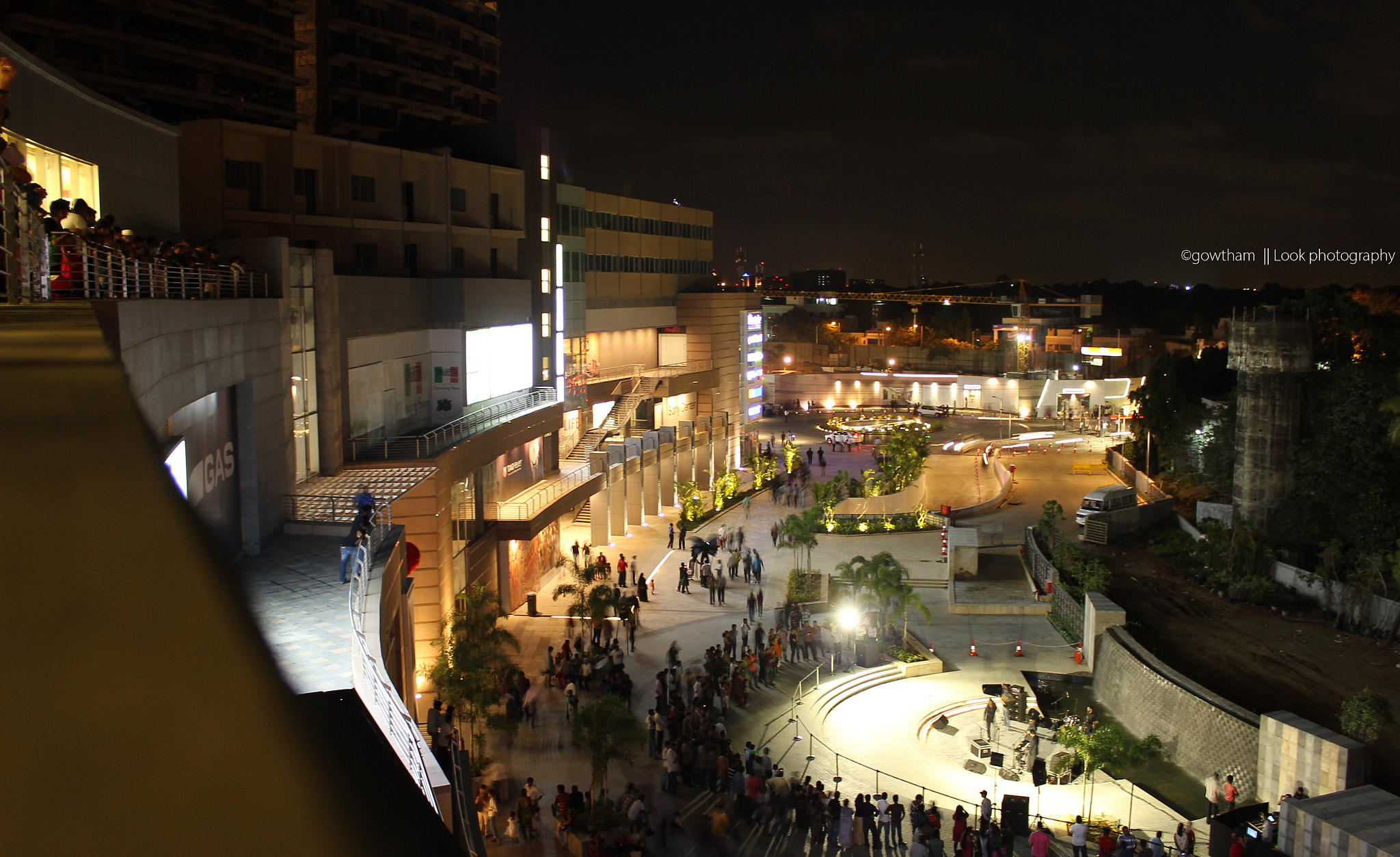 phoenix mall velachery by Gowtham raj / 500px