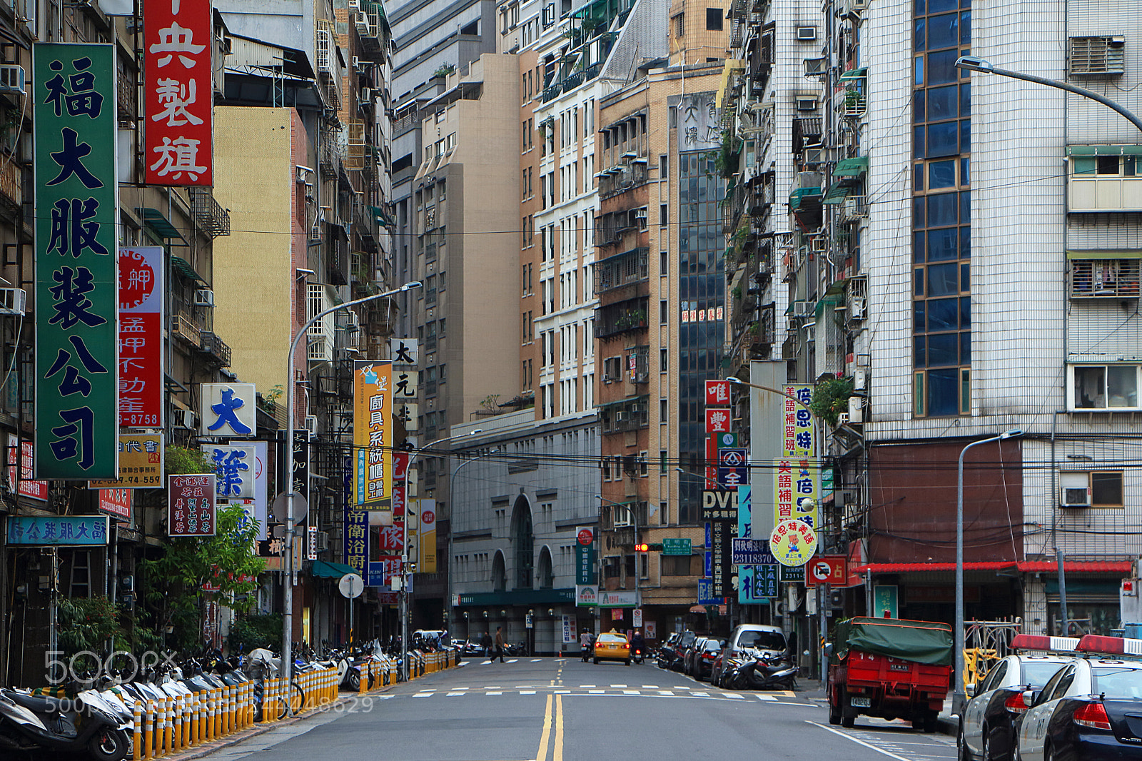 Canon EOS 650D (EOS Rebel T4i / EOS Kiss X6i) sample photo. #urban_pores photography
