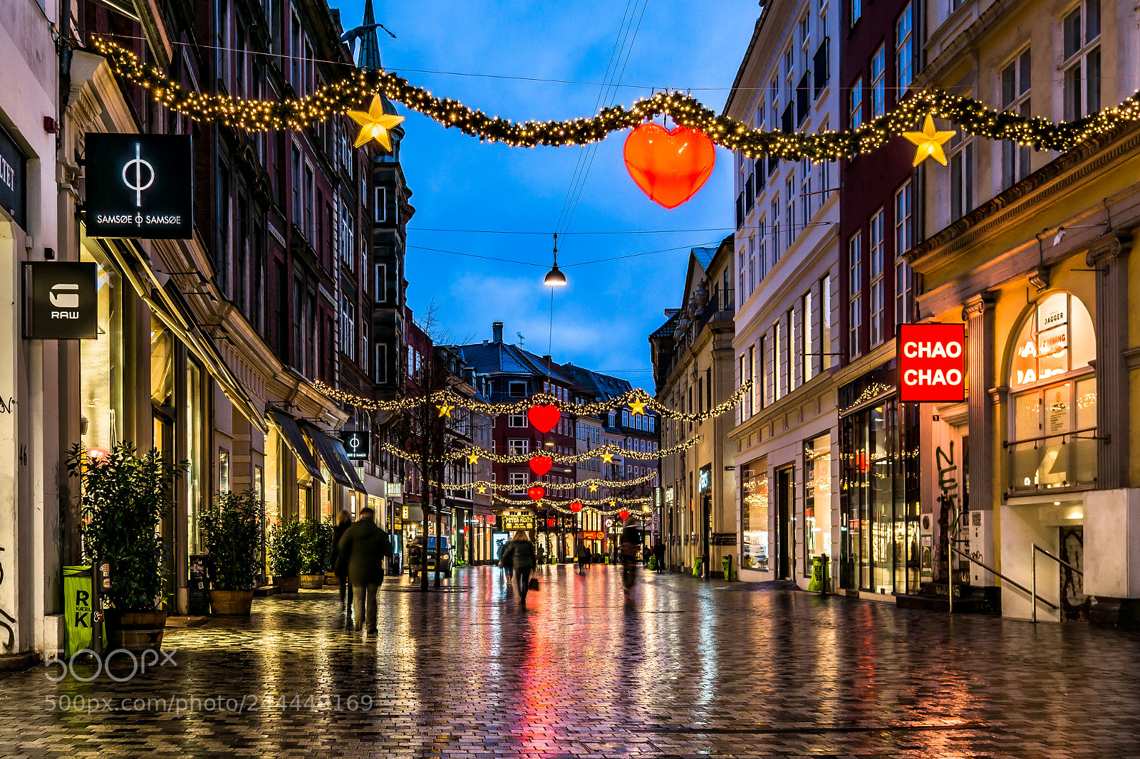 Sony Alpha NEX-7 sample photo. Christmas shopping street at photography