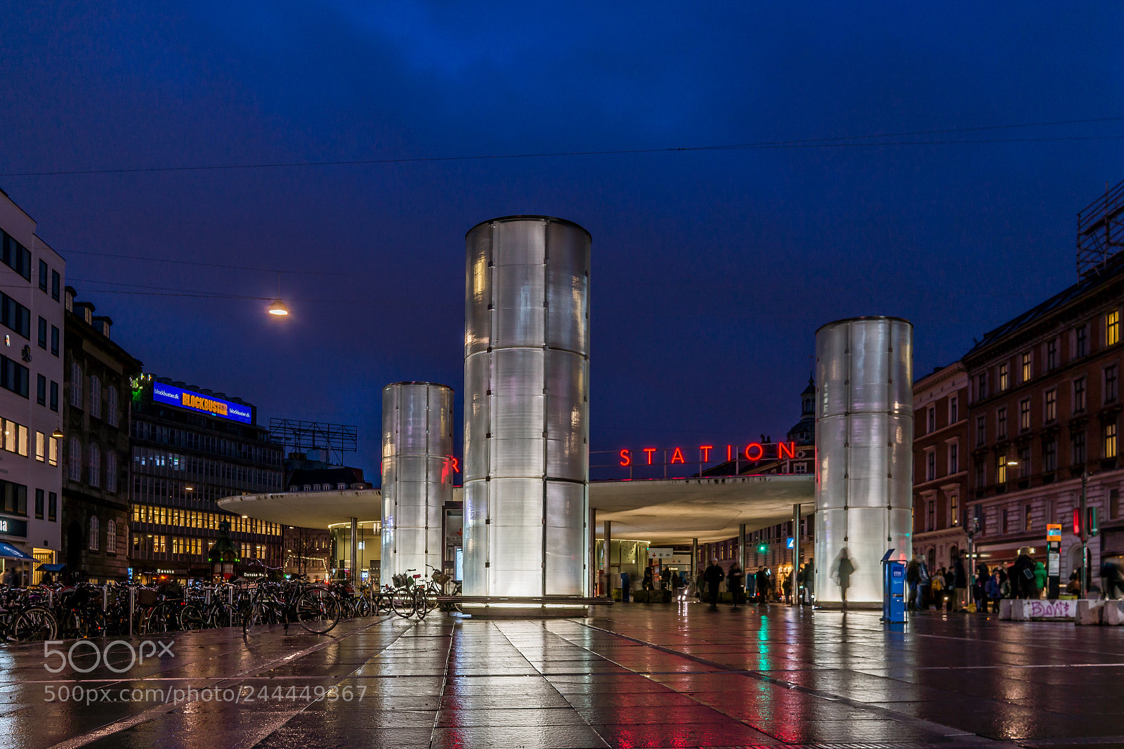 Sony Alpha NEX-7 sample photo. People walking to the photography