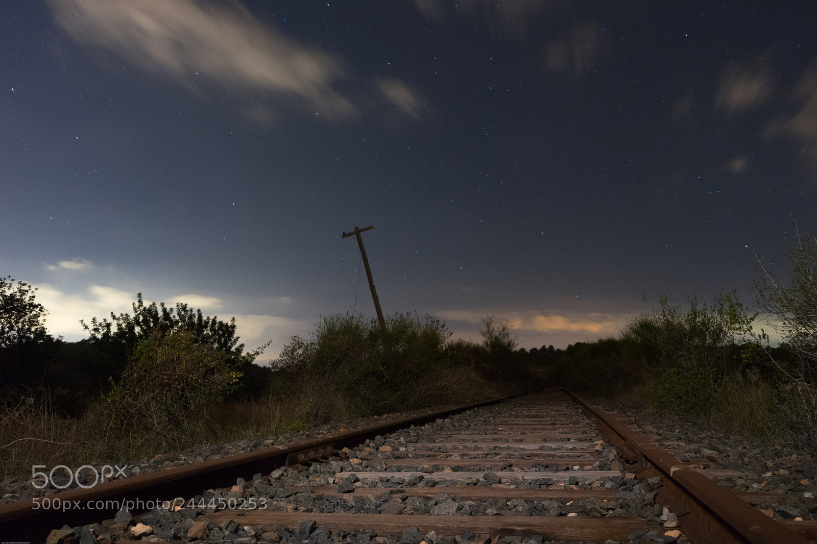 Sony a7 II sample photo. Nocturna catllar tren photography
