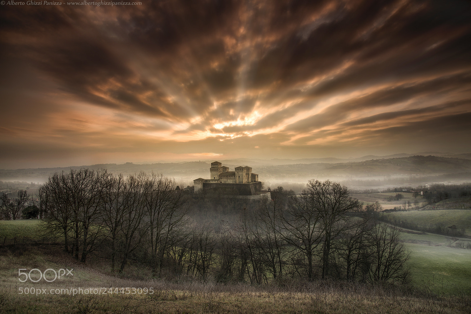 Nikon D800E sample photo. Sunrise at torrechiara photography