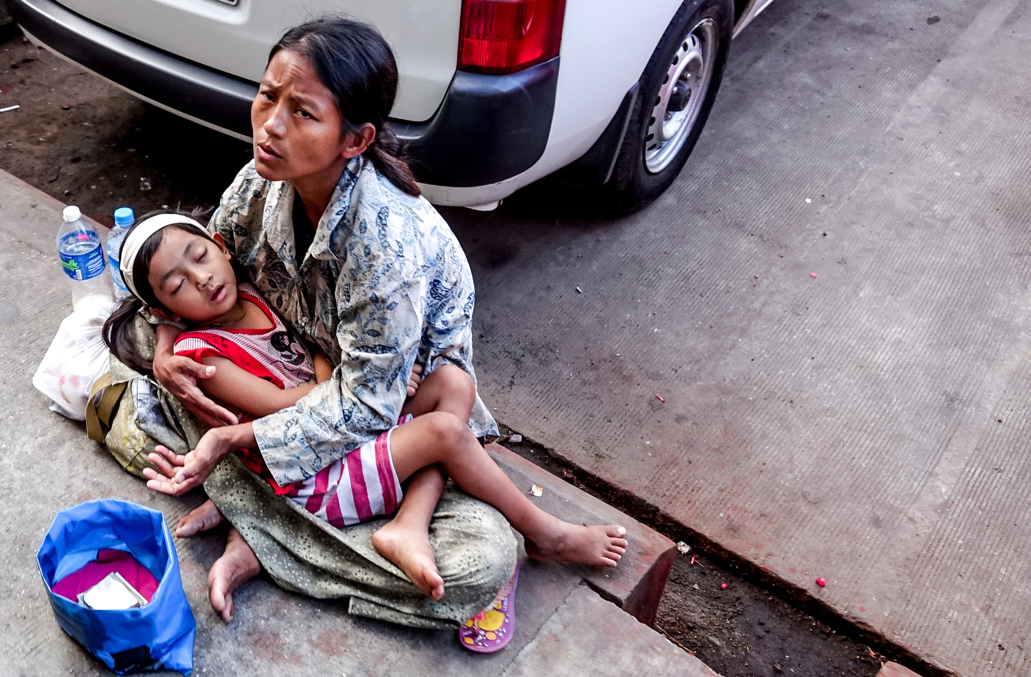 Sony DSC-RX0 sample photo. People of myanmar : the poor photography