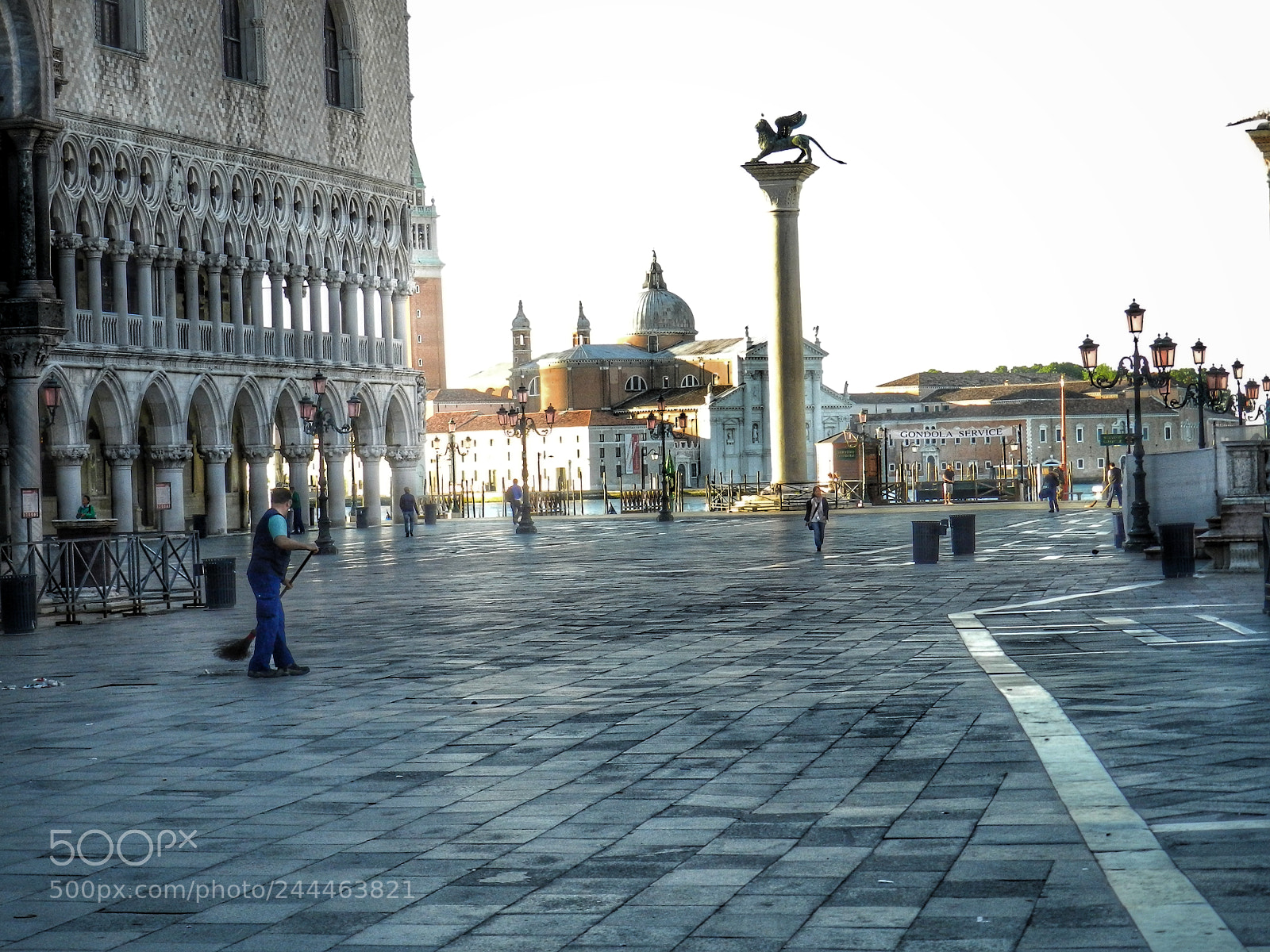 Nikon Coolpix P500 sample photo. Venice, the morning after photography