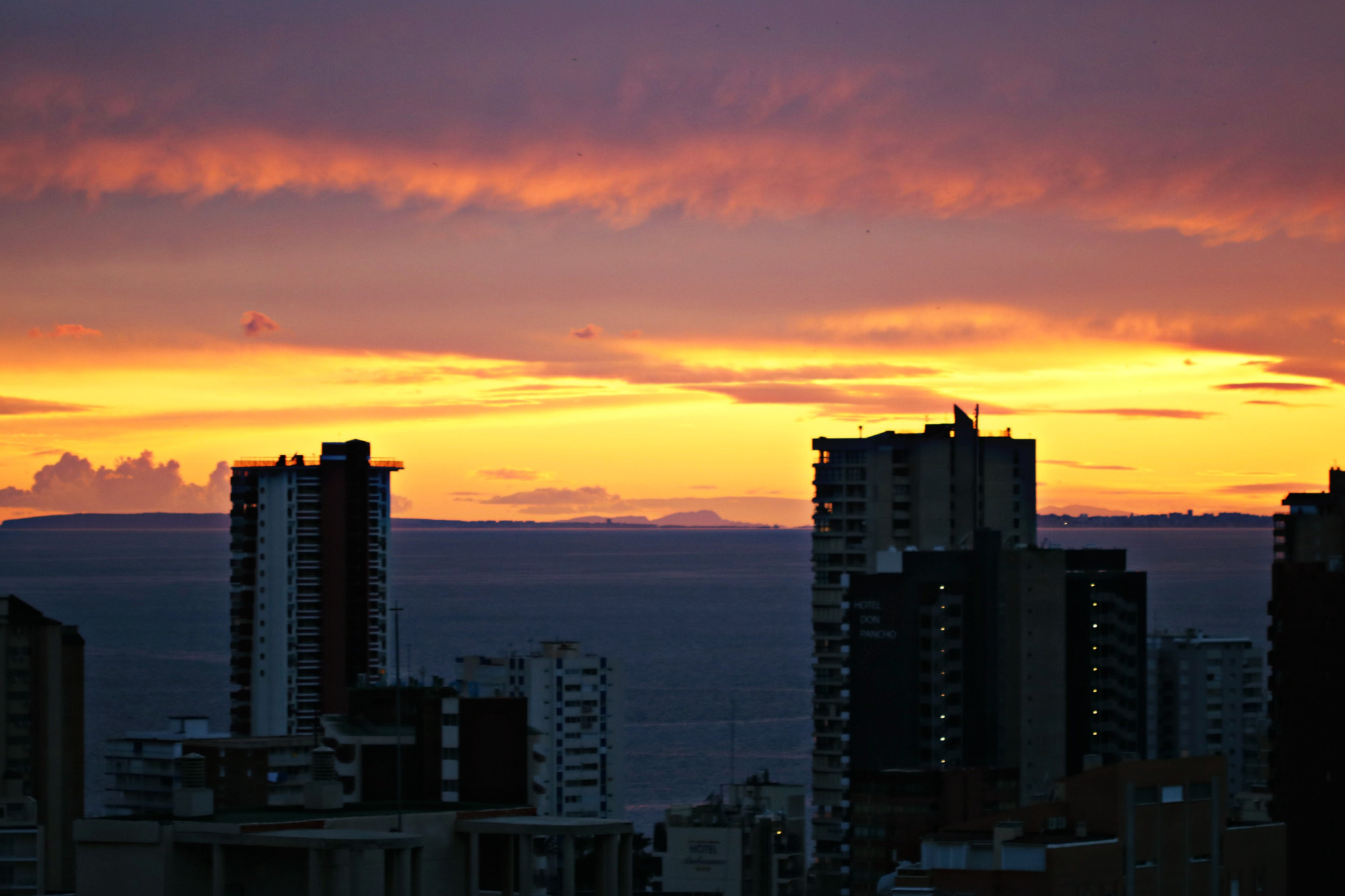 Canon EF 100mm F2.8 Macro USM sample photo. Sky photography