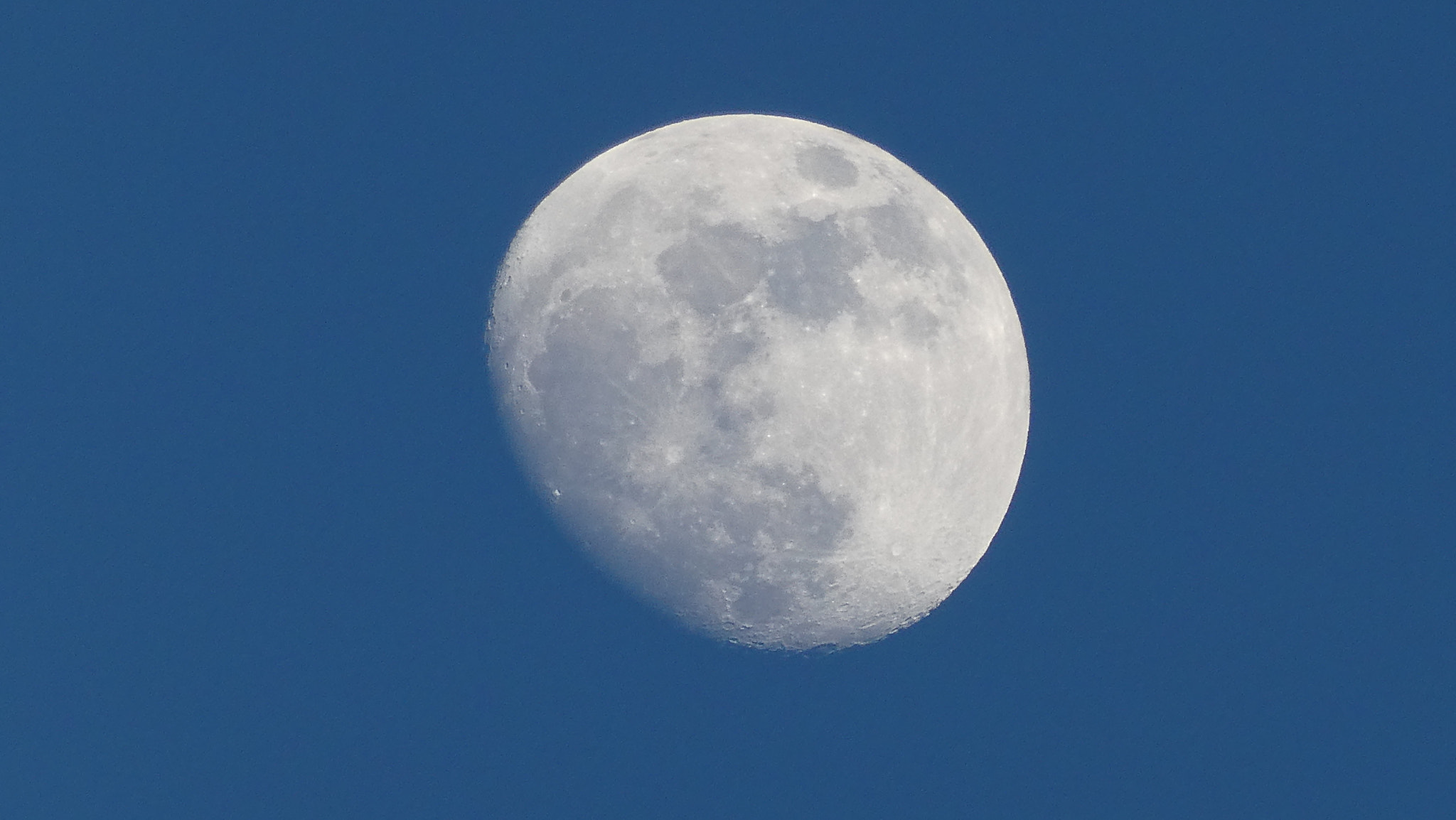 Panasonic DC-ZS70 sample photo. Moon photography