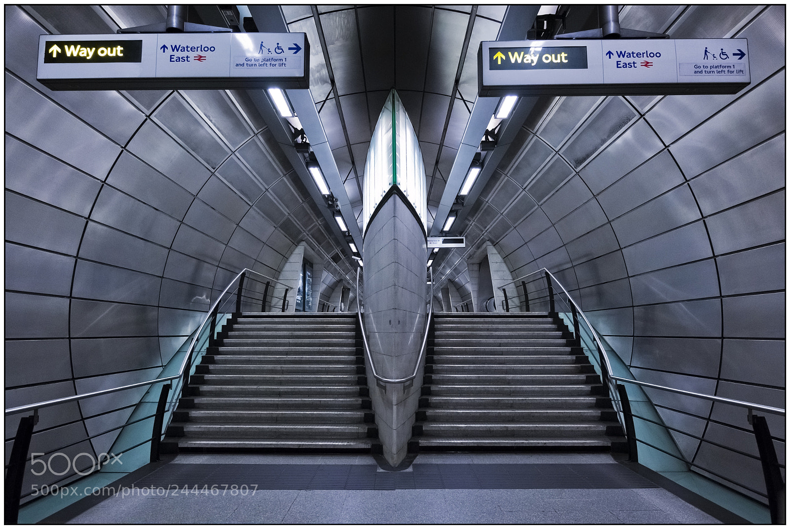 Canon EOS M6 sample photo. Way out, jubilee line photography