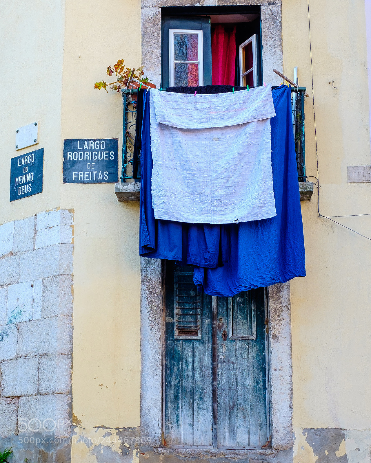 Fujifilm X-T1 sample photo. Laundry photography