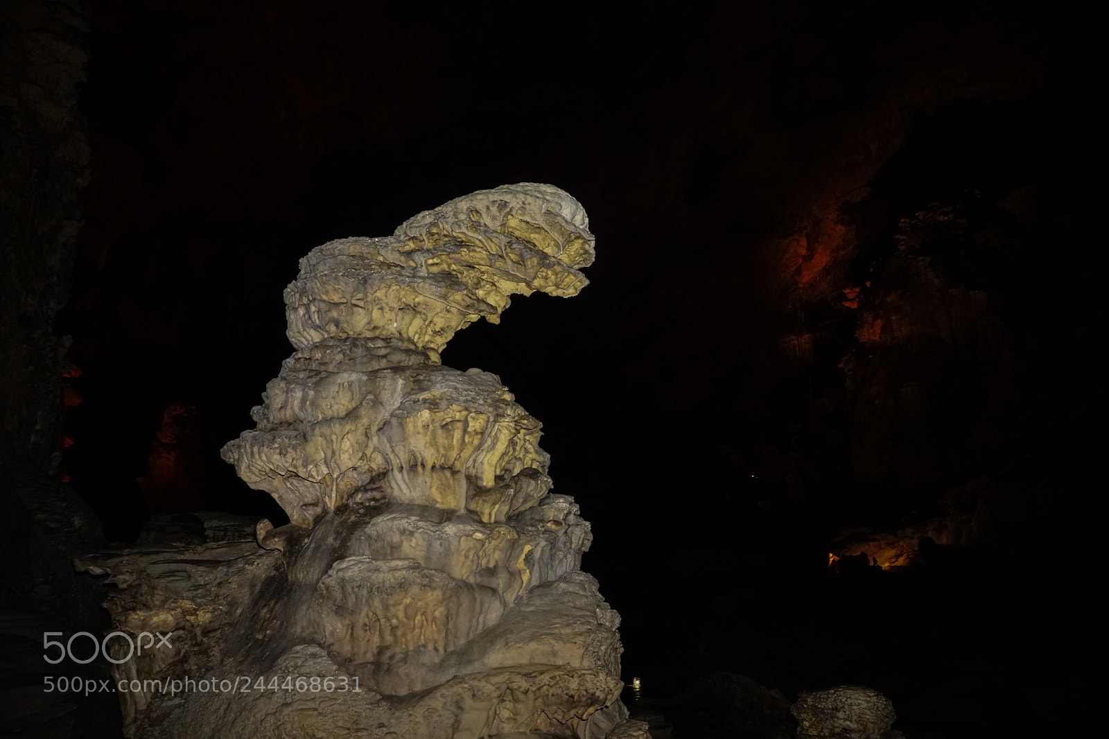 Sony a6300 sample photo. In the grutas de photography