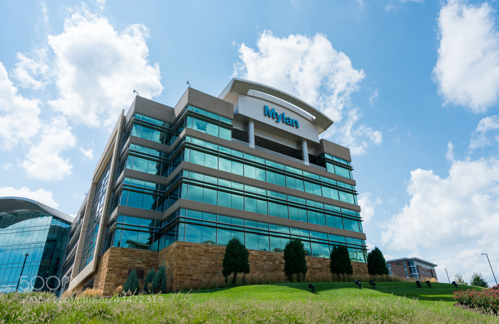 Sony a7R II sample photo. Mylan headquarters in canonsburg photography