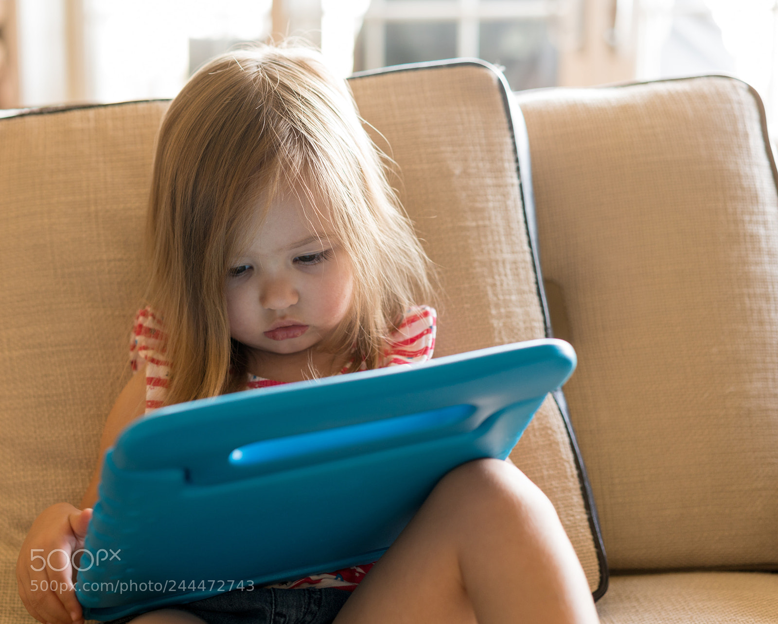 Sony a7R II sample photo. Preschool girl using a photography
