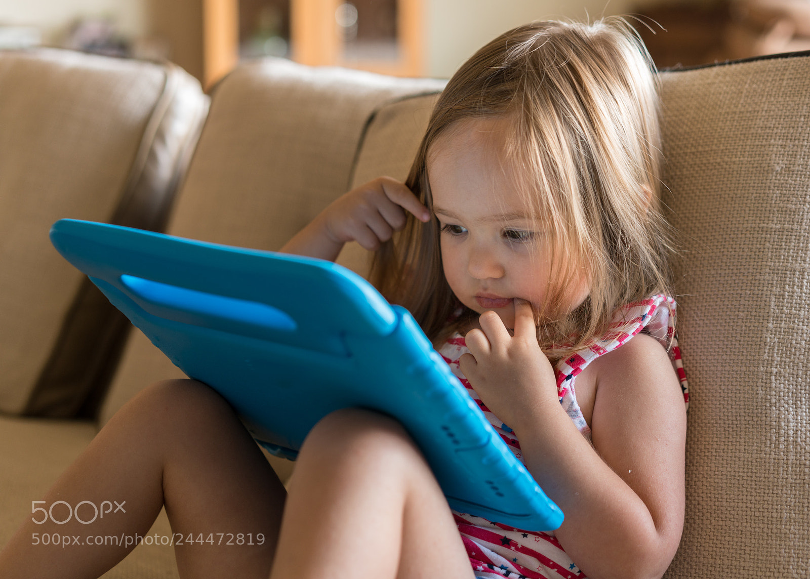 Sony a7R II sample photo. Preschool girl using a photography