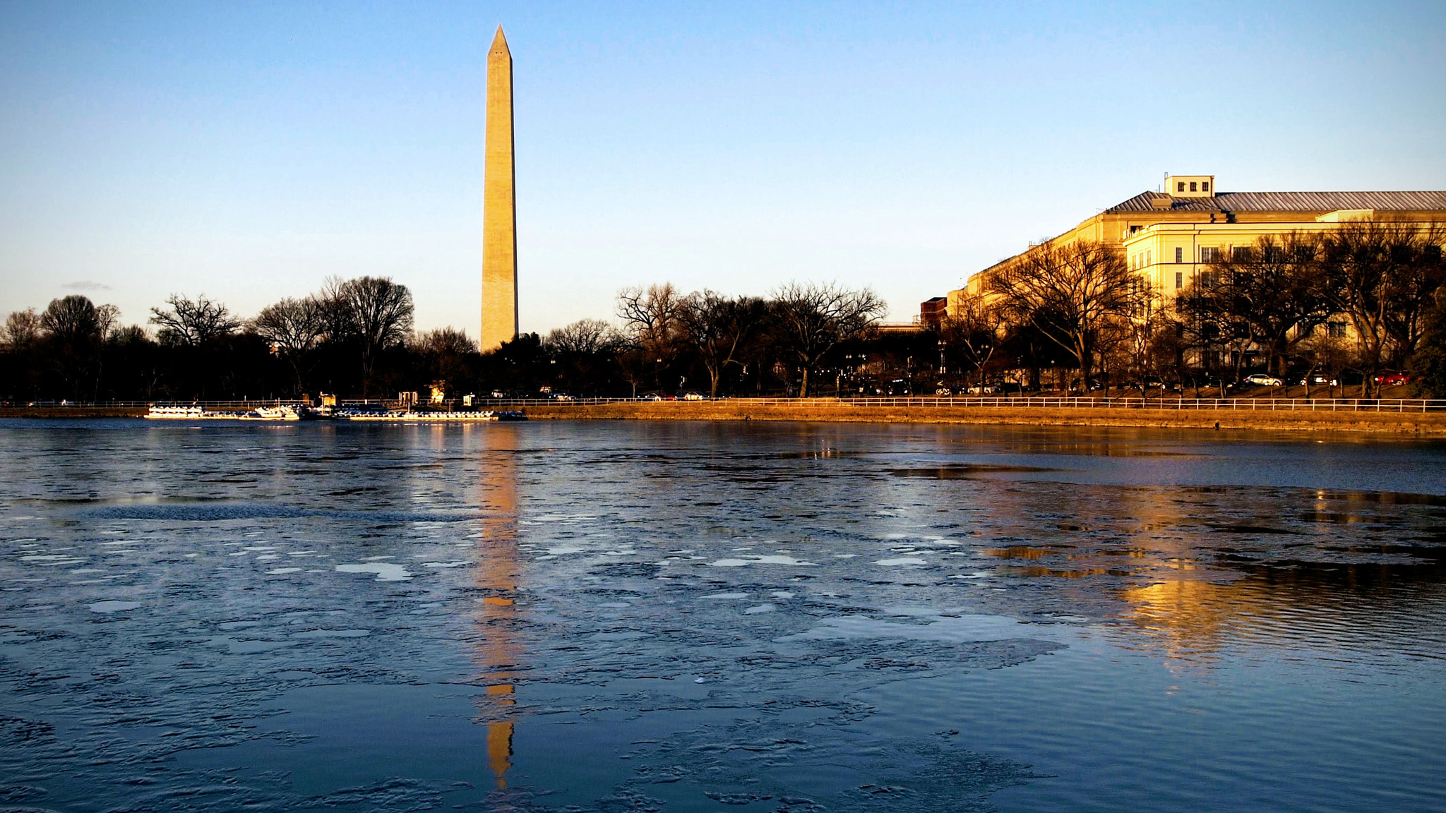 Olympus PEN E-P2 sample photo. The washington monument photography