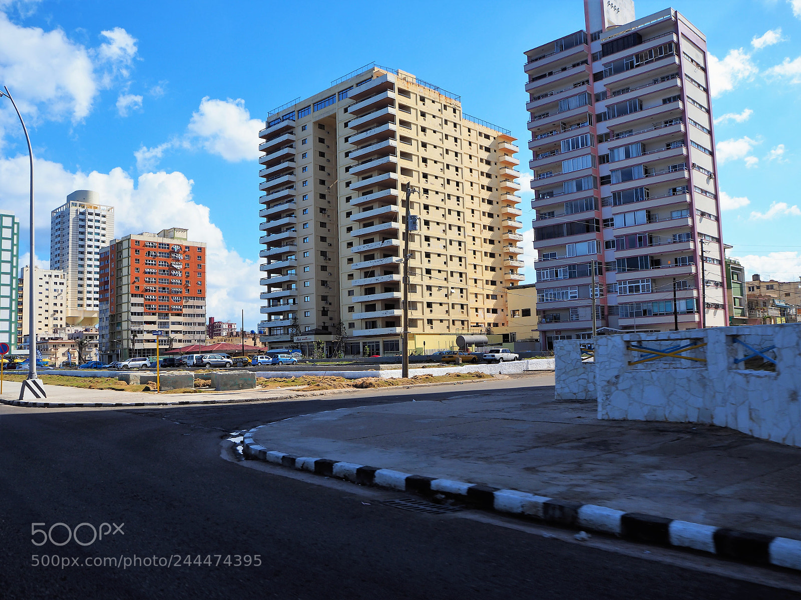Olympus OM-D E-M10 II sample photo. City view, havana photography