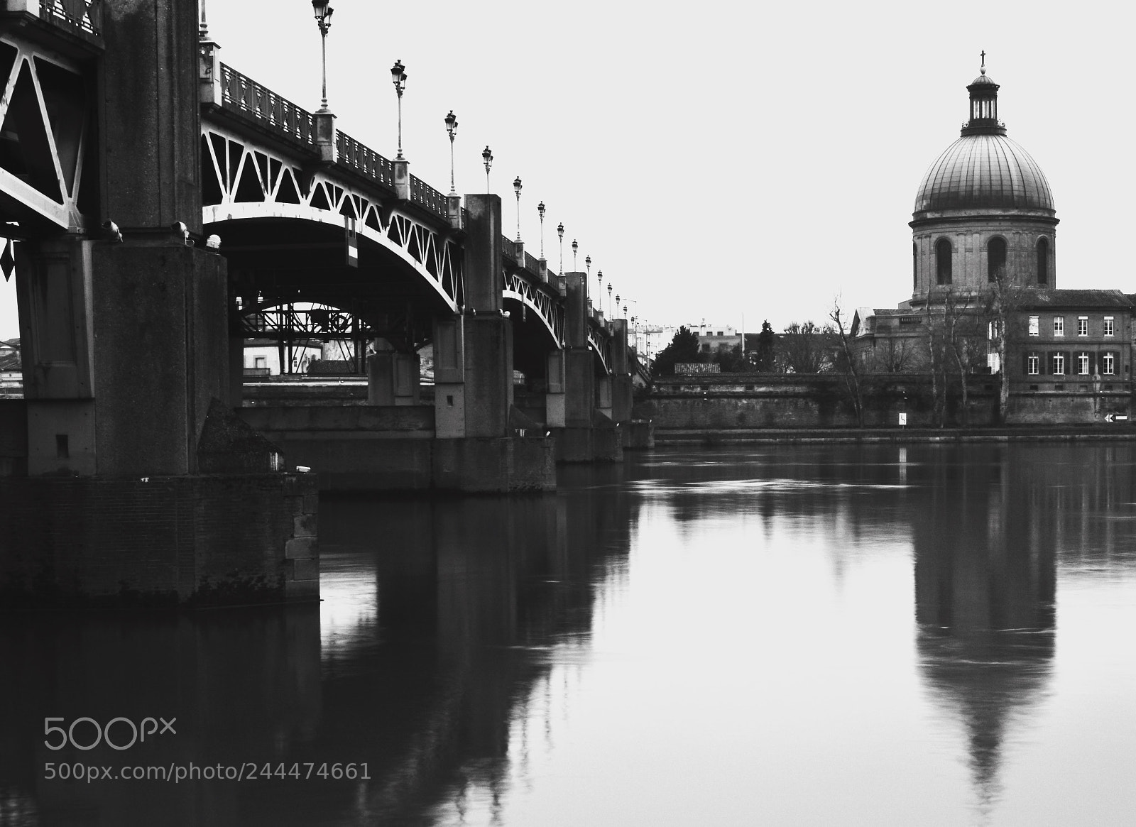 Nikon D3400 sample photo. Toulouse en noir et photography