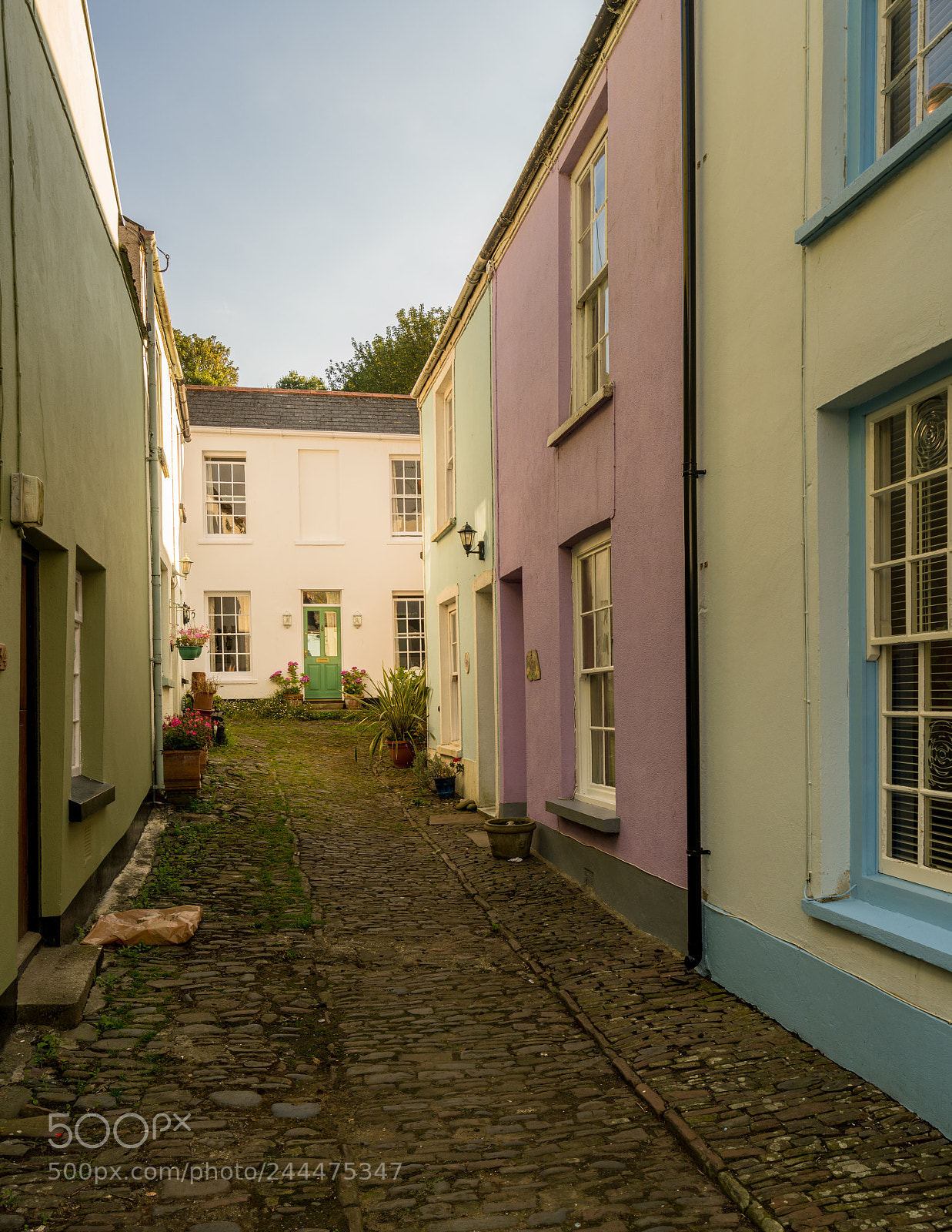 Sony a7R II sample photo. Colorful painted houses in photography