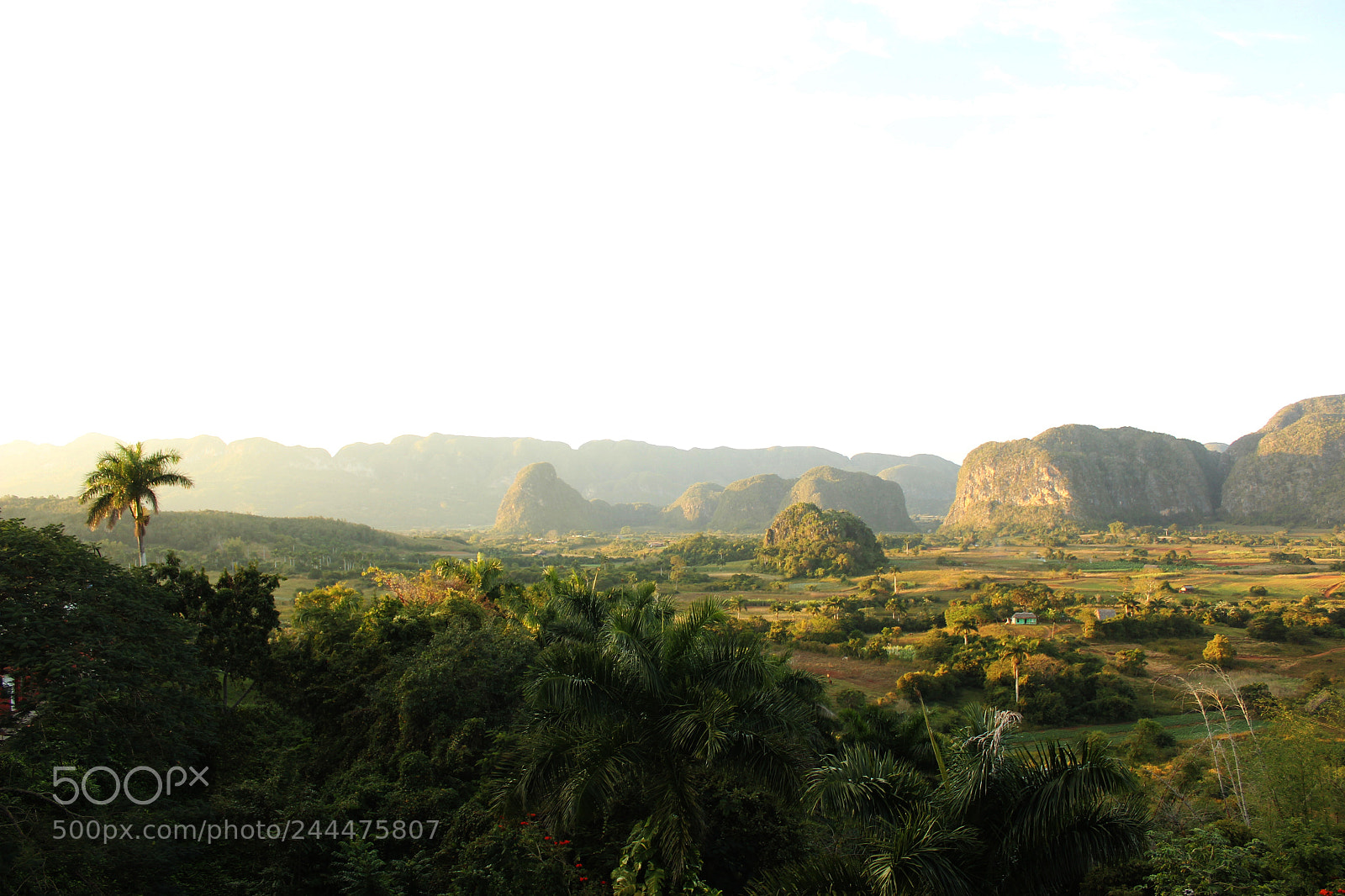 Canon EOS 1300D (EOS Rebel T6 / EOS Kiss X80) sample photo. Atardecer en viñales photography