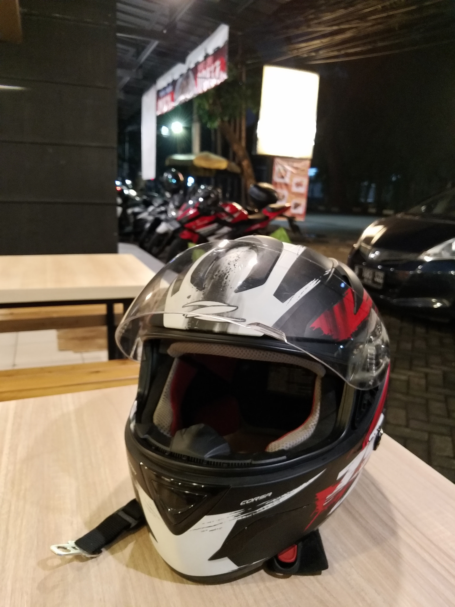 ASUS ZenFone 3 Zoom (ZE553KL) sample photo. Bokeh photo of my helmet photography